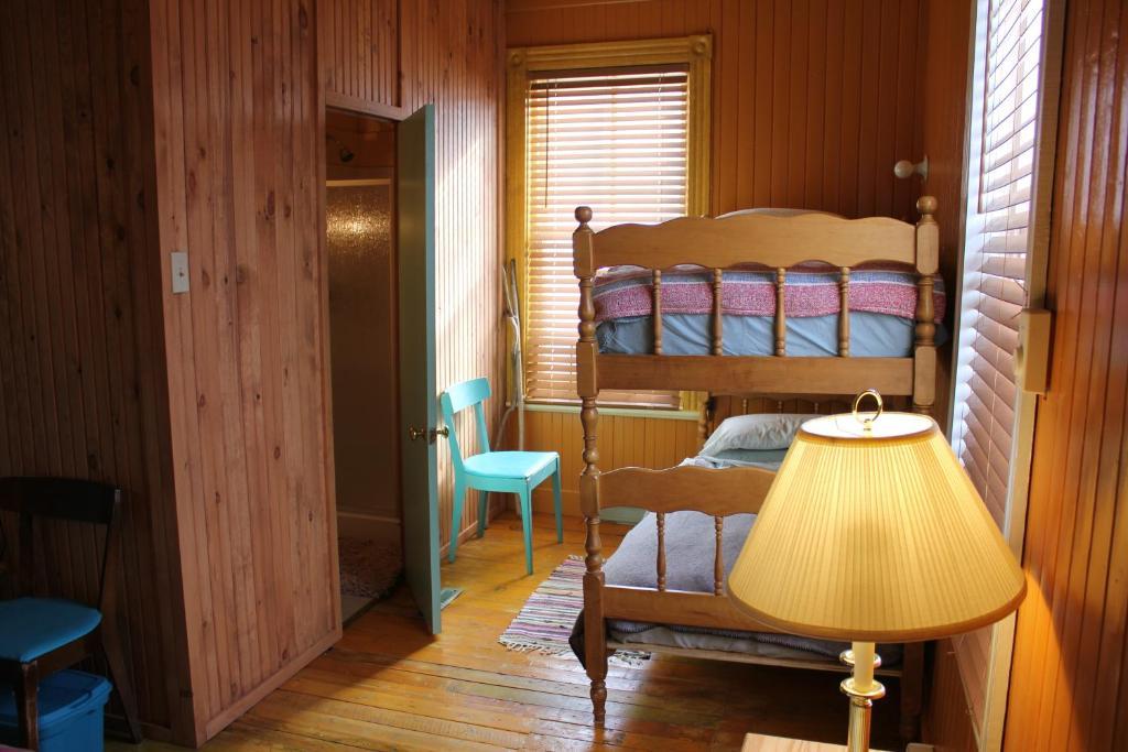 Auberge Du Cafe Chez Sam Baie-Sainte-Catherine Room photo